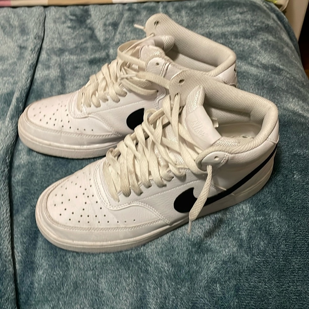 White nike high tops, size 8 mens